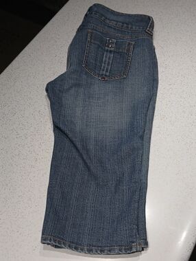 Apt. 9 Capri Jeans in Faded Blue Denim Sz 12